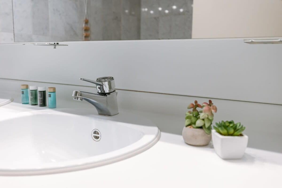 Huswell - Authentic Apartment With Terraces And Parking Knokke-Heist Kültér fotó